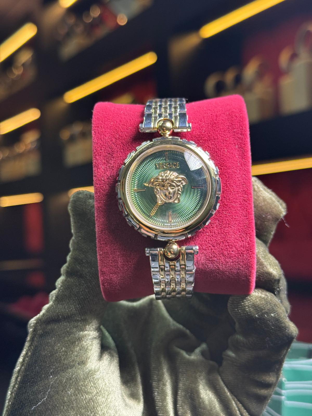 VERSACE